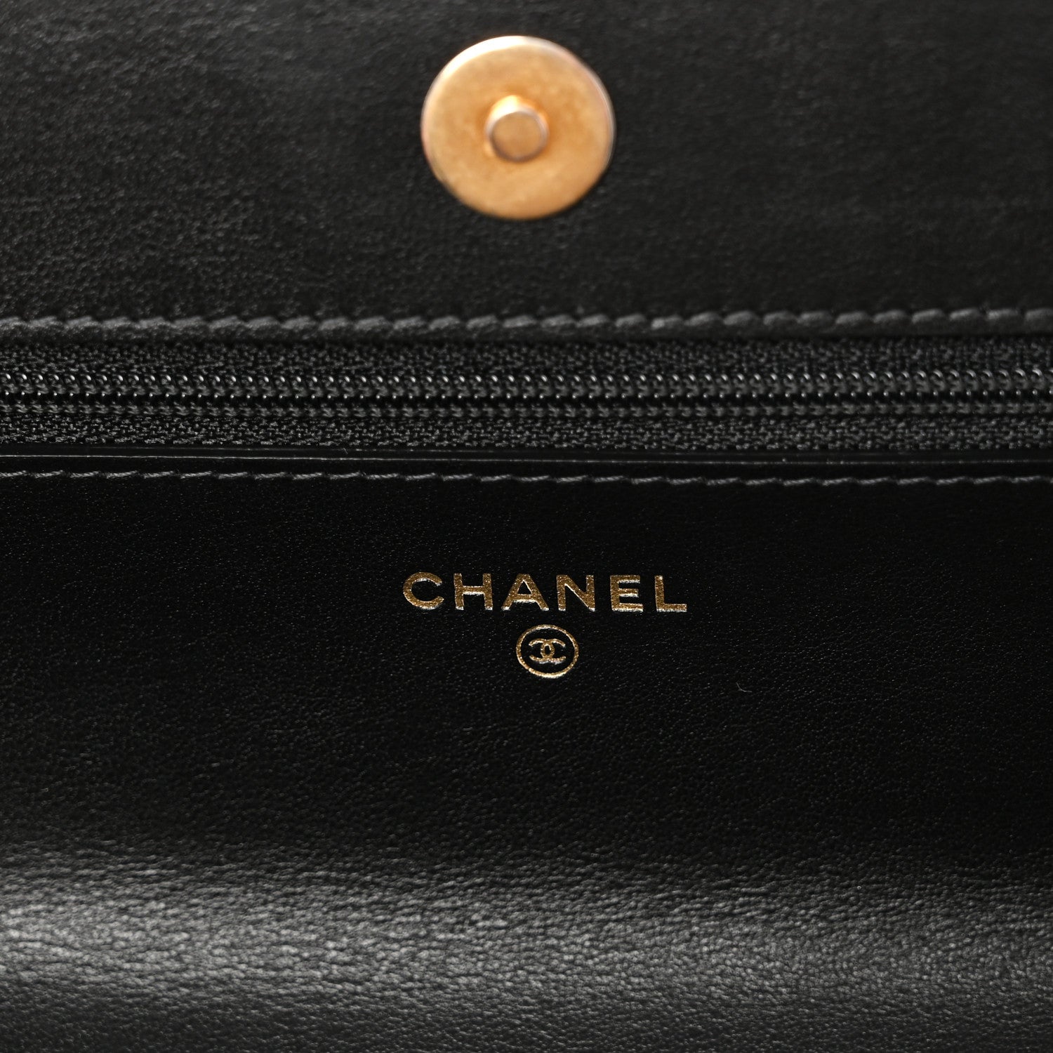 Lambskin Quilted CHNL 19 Wallet On Chain WOC Black
