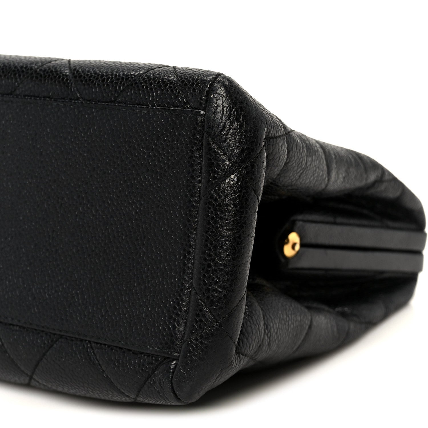 Caviar Quilted Kisslock Shoulder Bag Black