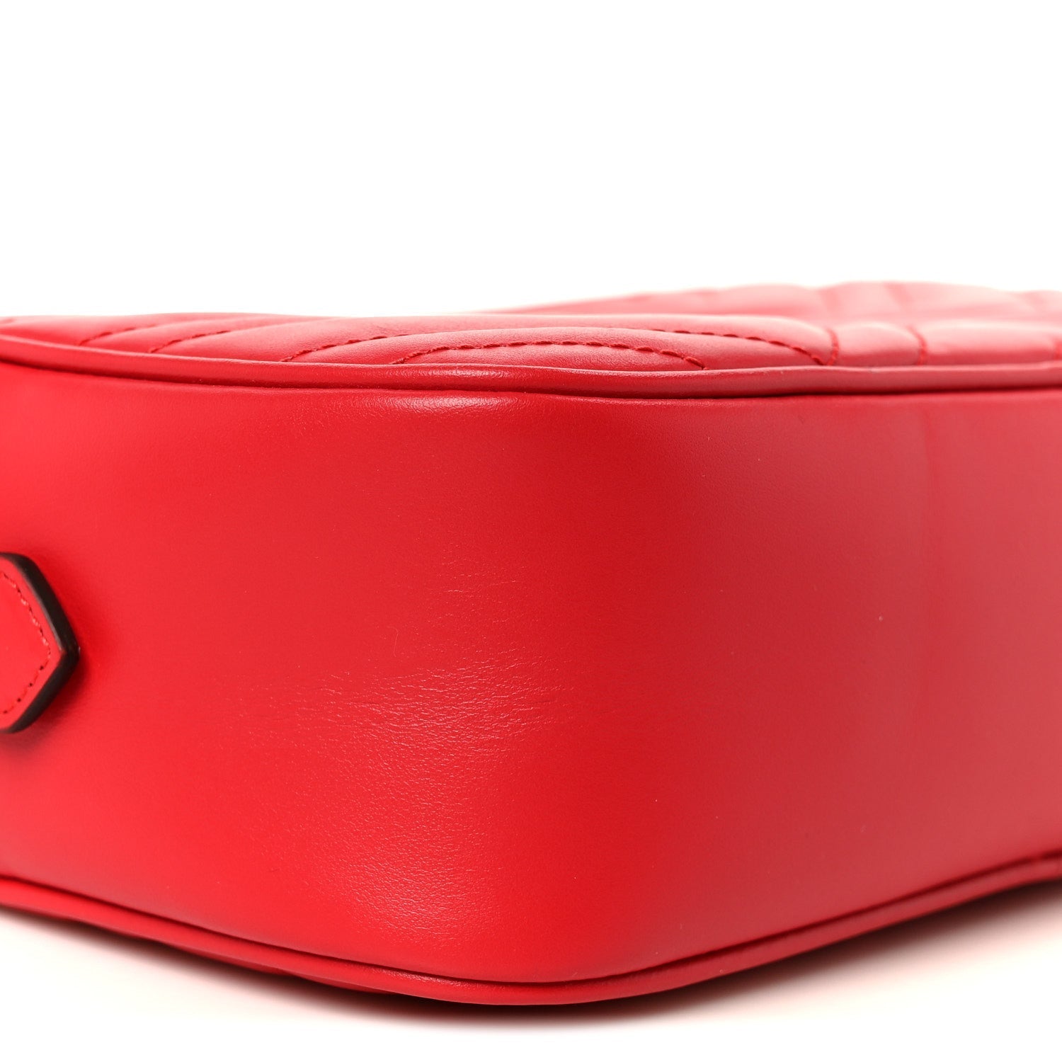 Calfskin Matelasse Small GG Marmont Chain Shoulder Bag Hibiscus Red