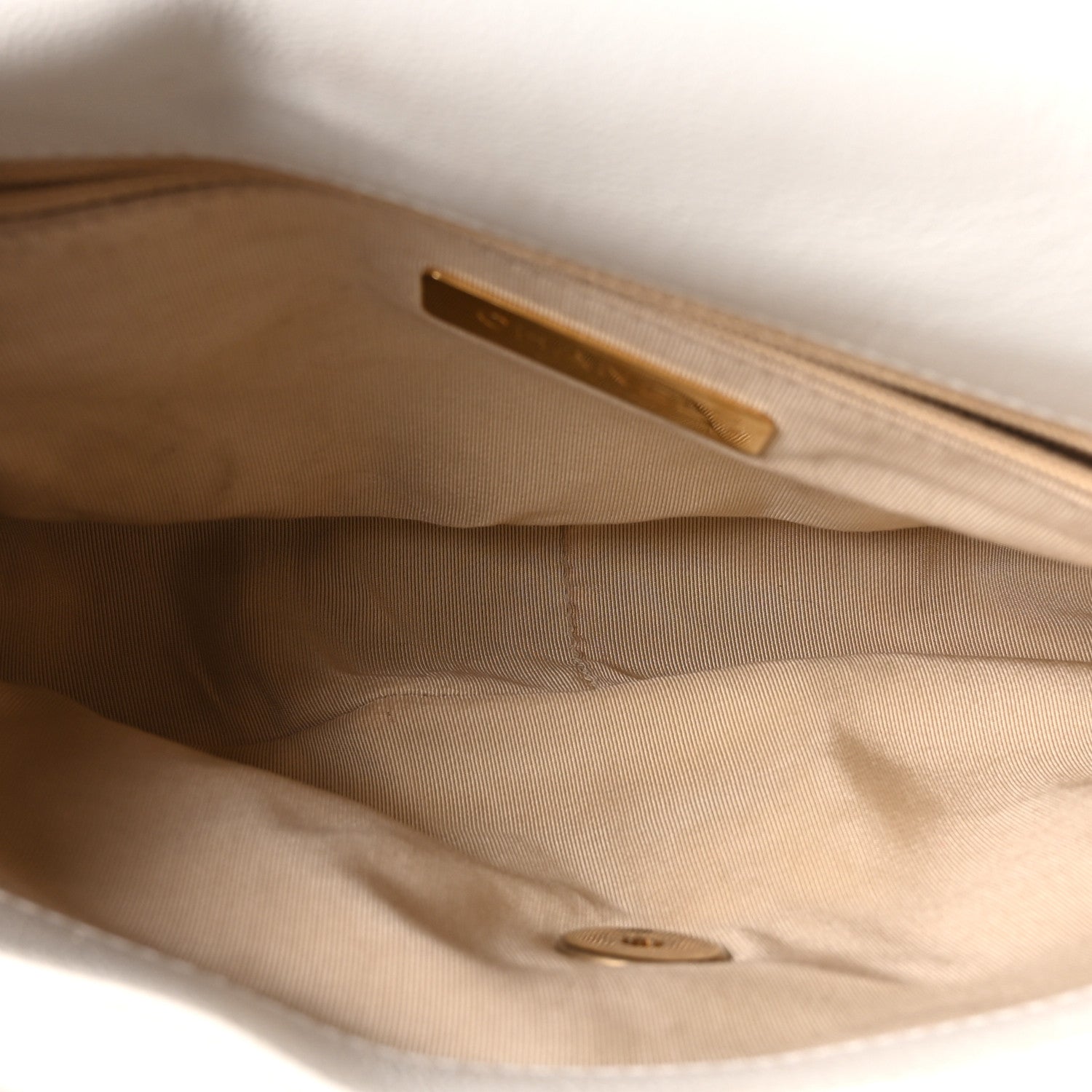 Goatskin Quilted Medium CHNL 19 Flap White