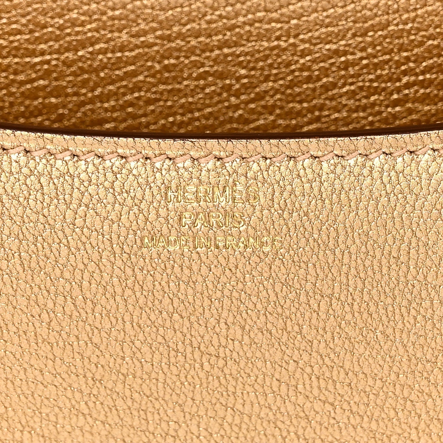 Metallic Chevre Chamkilight Constance 18 Dore