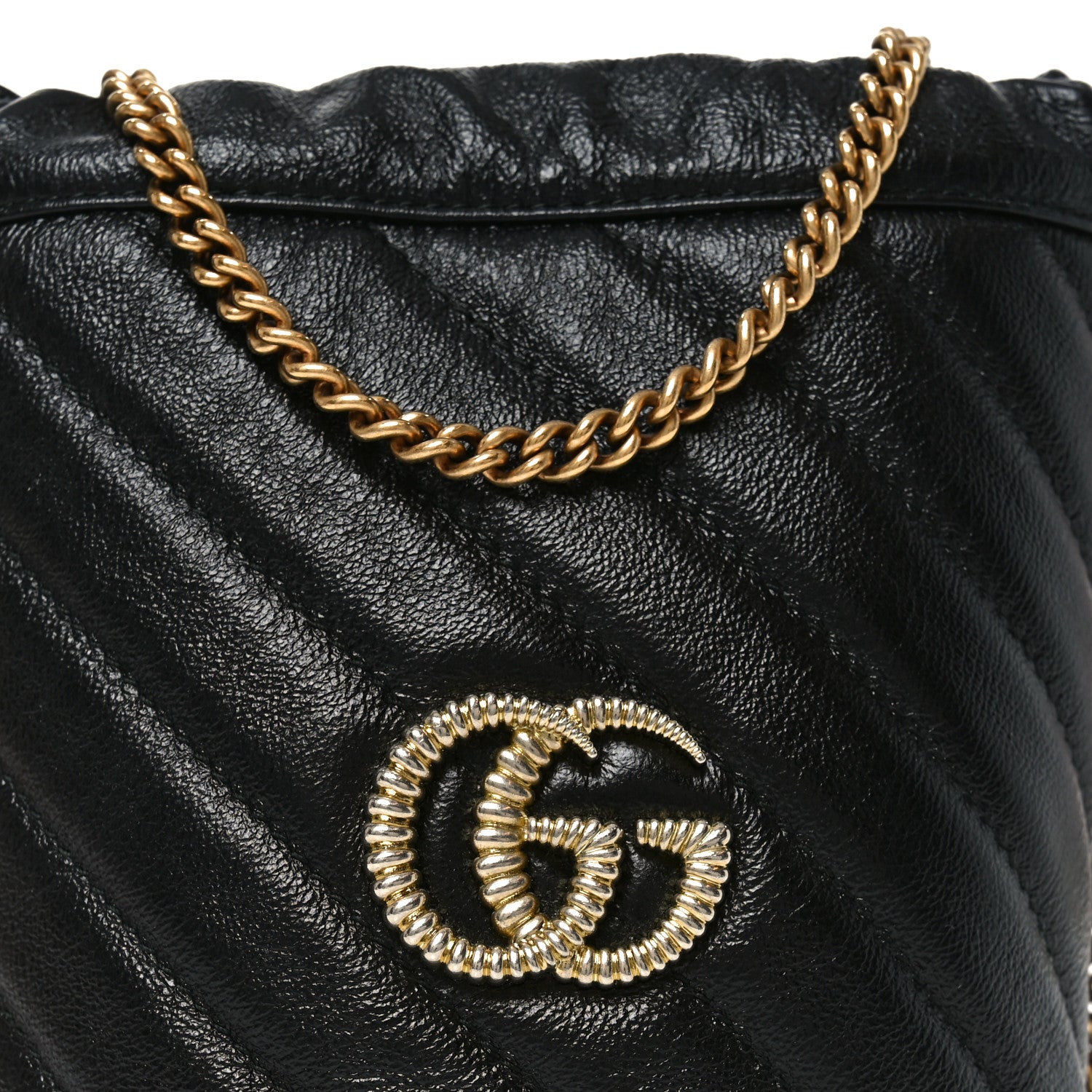 Vintage Effect Calfskin Matelasse Diagonal Mini Torchon GG Marmont 2.0 Bucket Bag Black Romantic Cherry