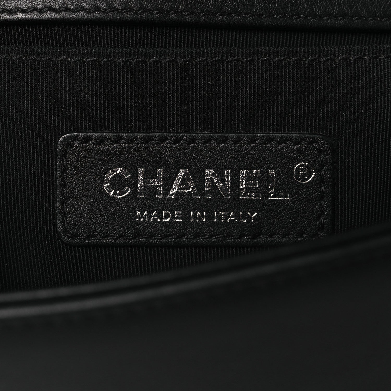 Lambskin Chevron Quilted Small Boy Flap Black