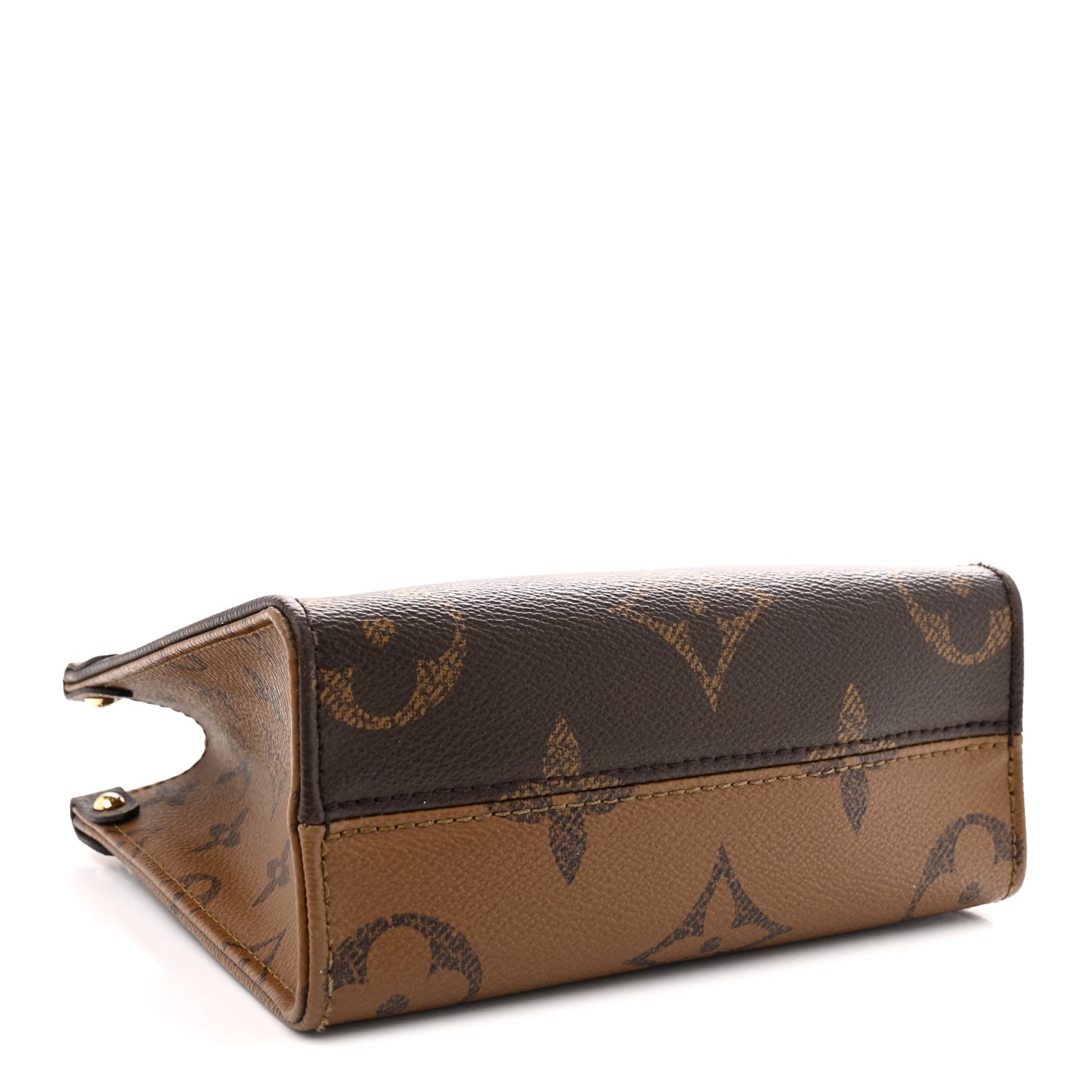 Reverse Monogram Giant Onthego BB