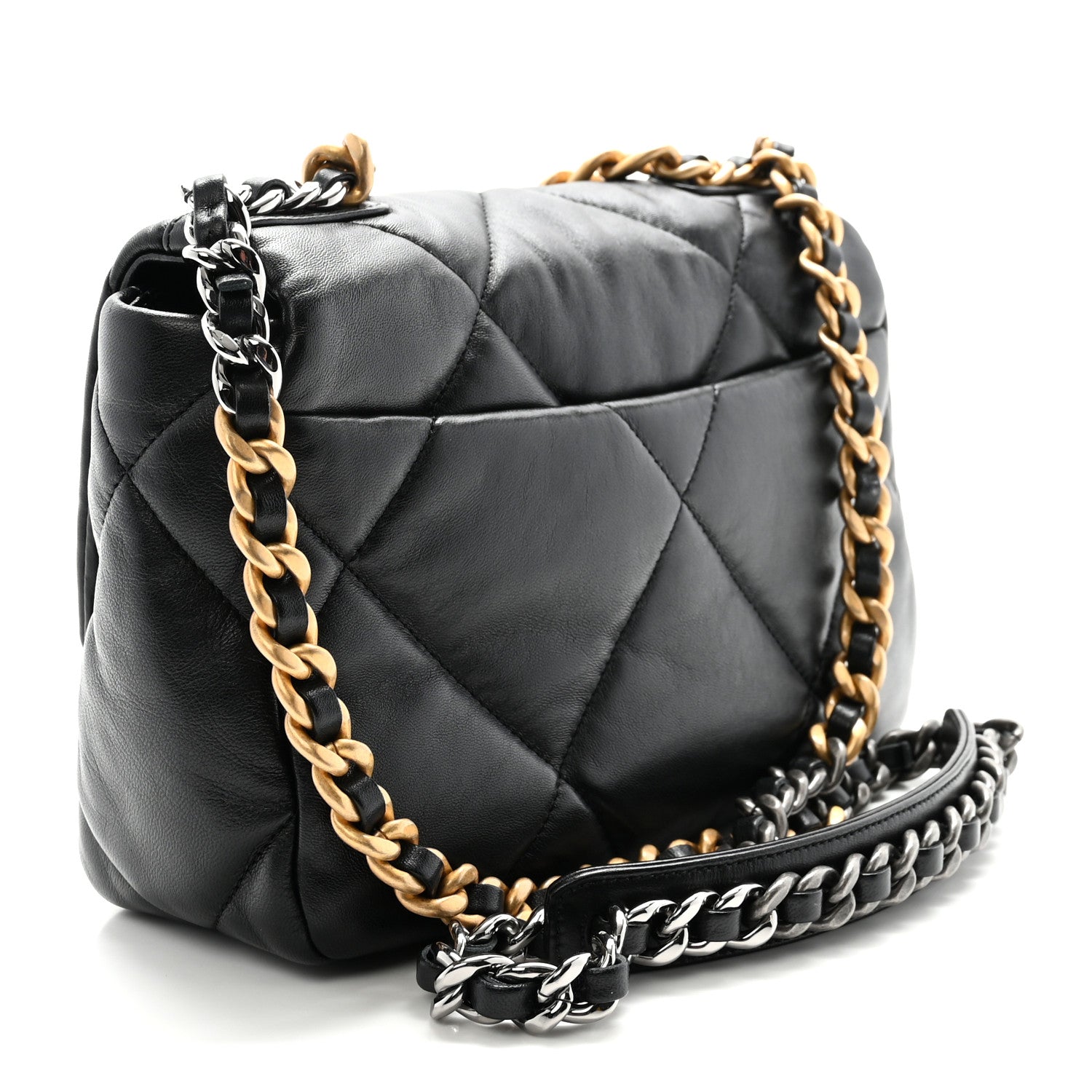 Lambskin Quilted Medium CHNL 19 Flap Black