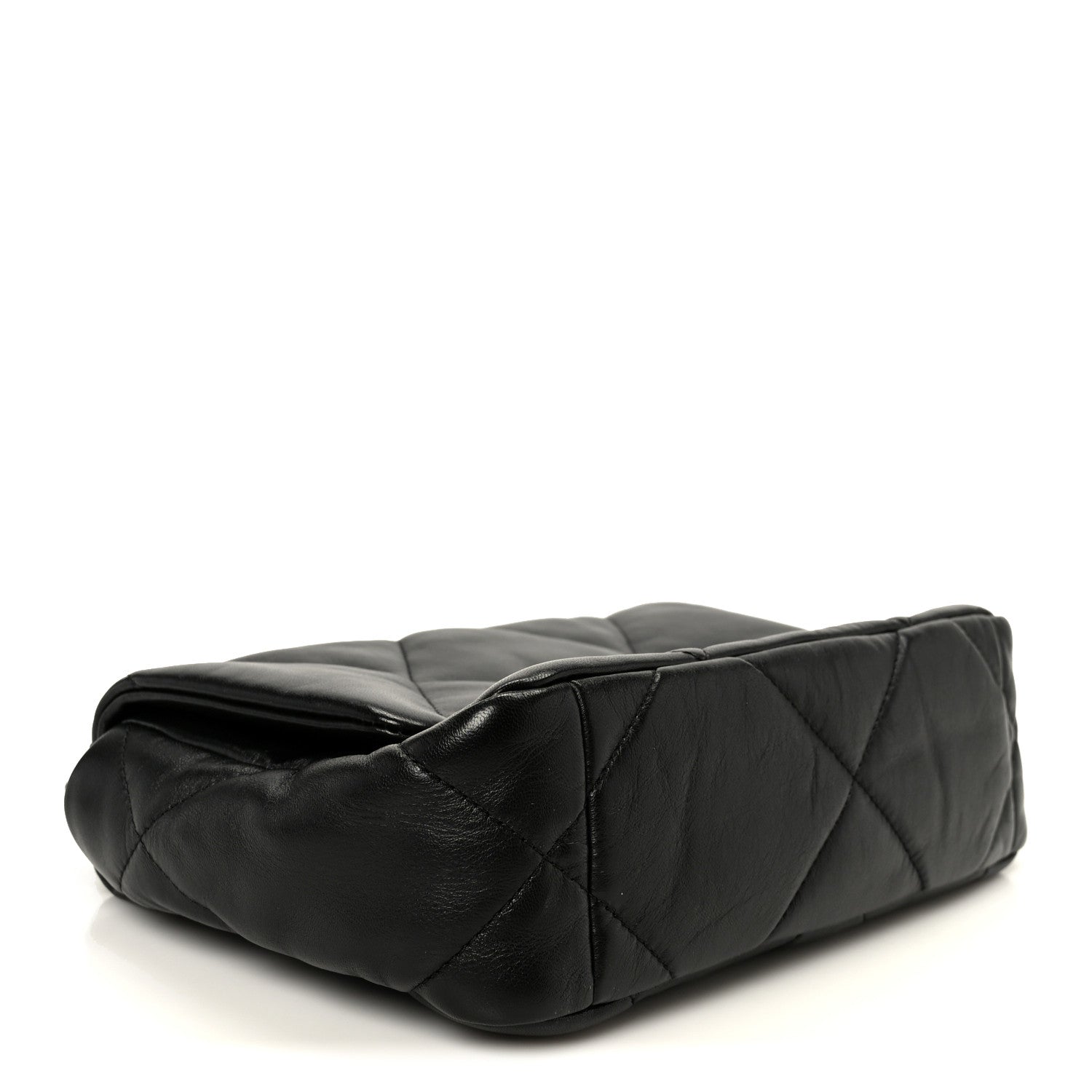 Lambskin Quilted Medium CHNL 19 Flap Black