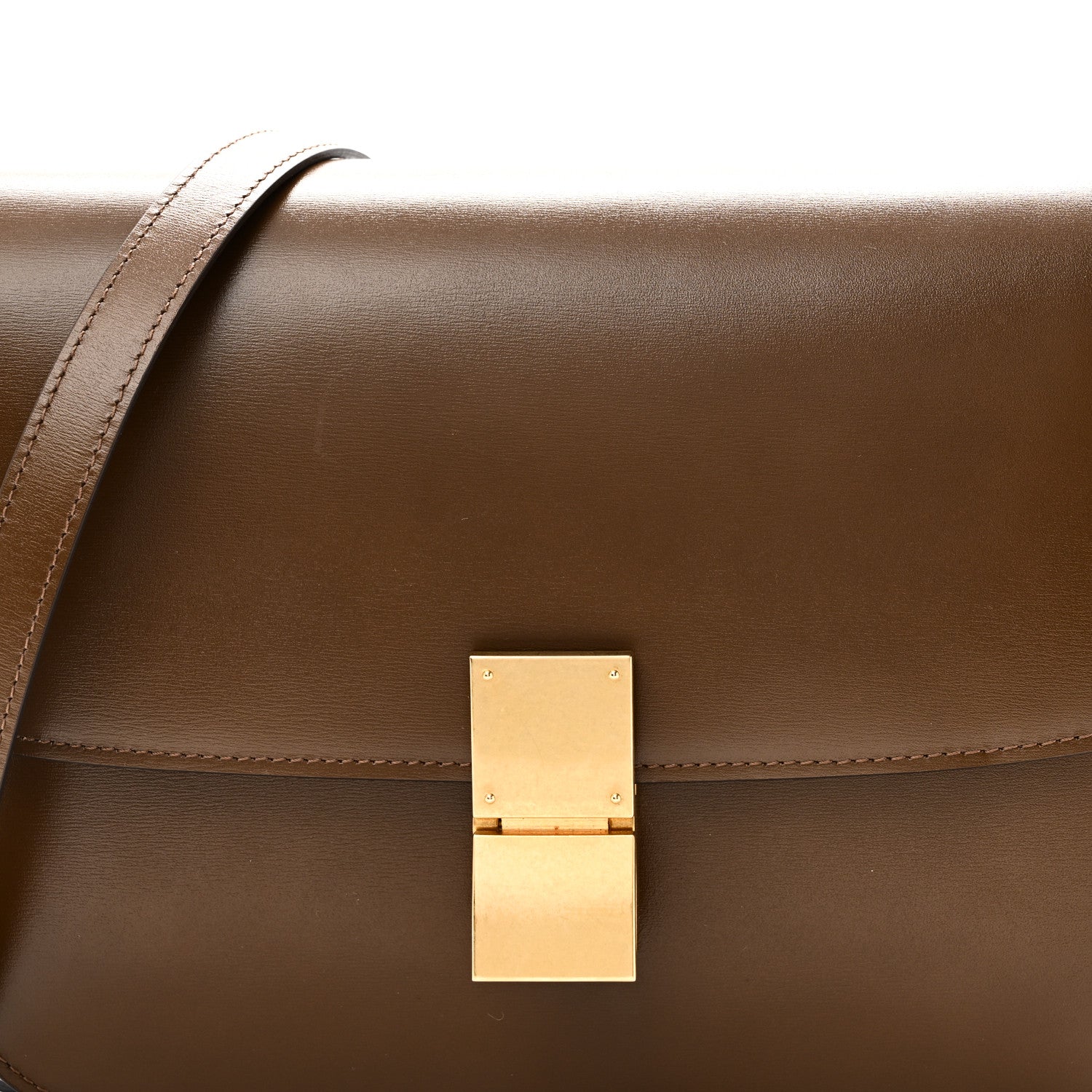 Box Calfskin Medium Classic Box Flap Bag Camel