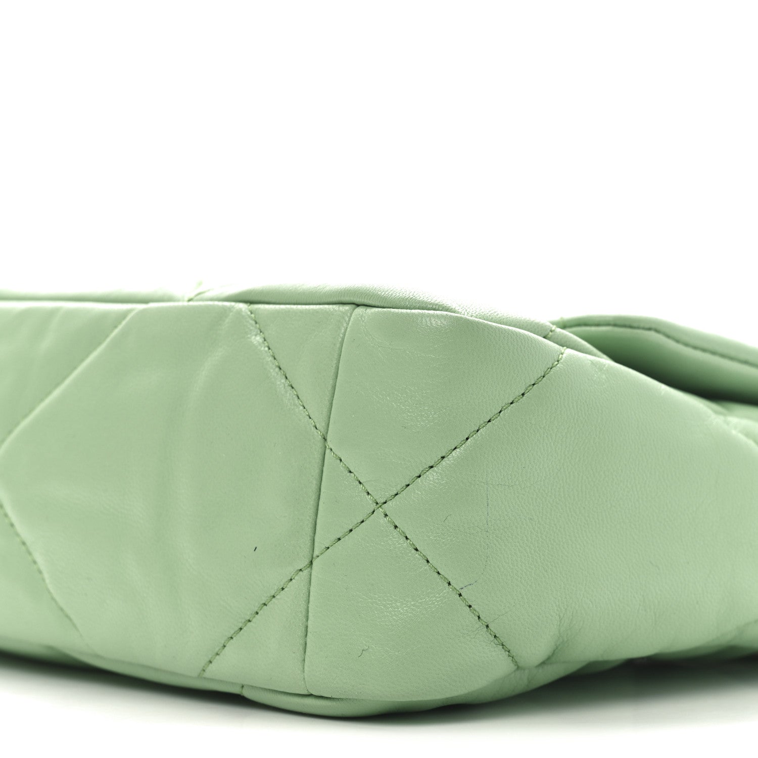 Goatskin Quilted Medium CHNL 19 Flap Light Green