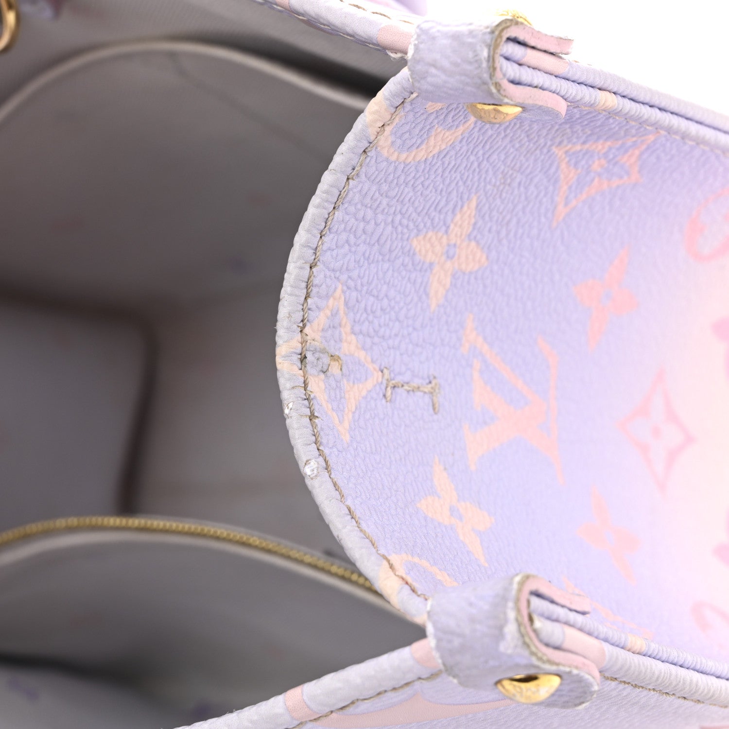 Monogram Giant Spring In The City Onthego PM Sunrise Pastel