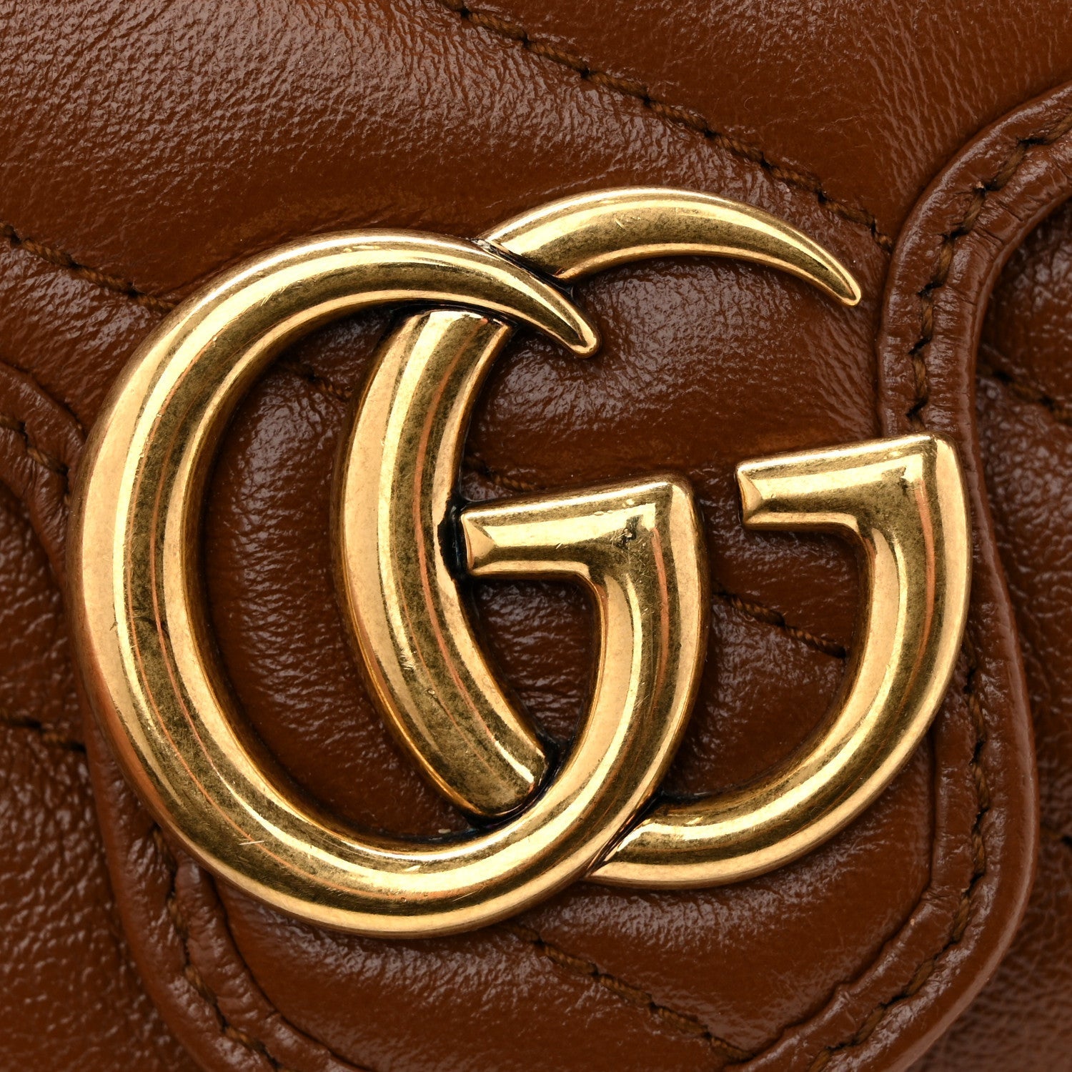 Azalea Calfskin Matelasse Diagonal Super Mini GG Marmont Shoulder Bag Cuir