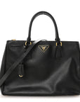 Saffiano Lux Medium Galleria Double Zip Tote Black