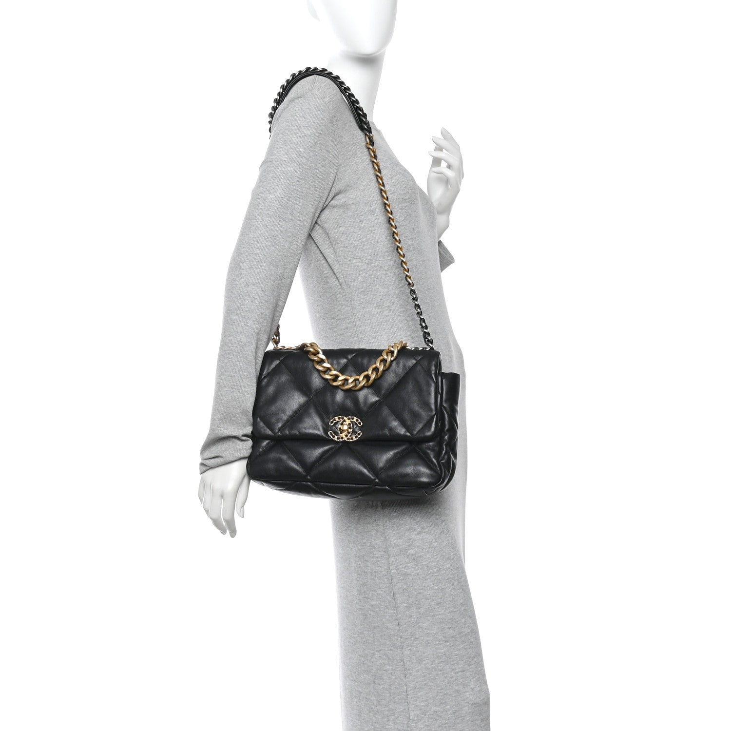 Lambskin Quilted Large CHNL 19 Flap Black
