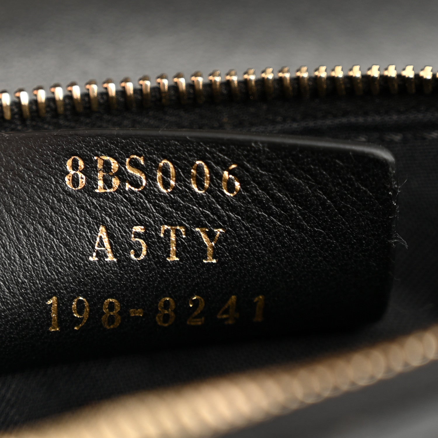 Vitello Cruise F is FNDI Bi-Color FF 1974 Embossed Medium Envelope Wallet On Chain Black Maya