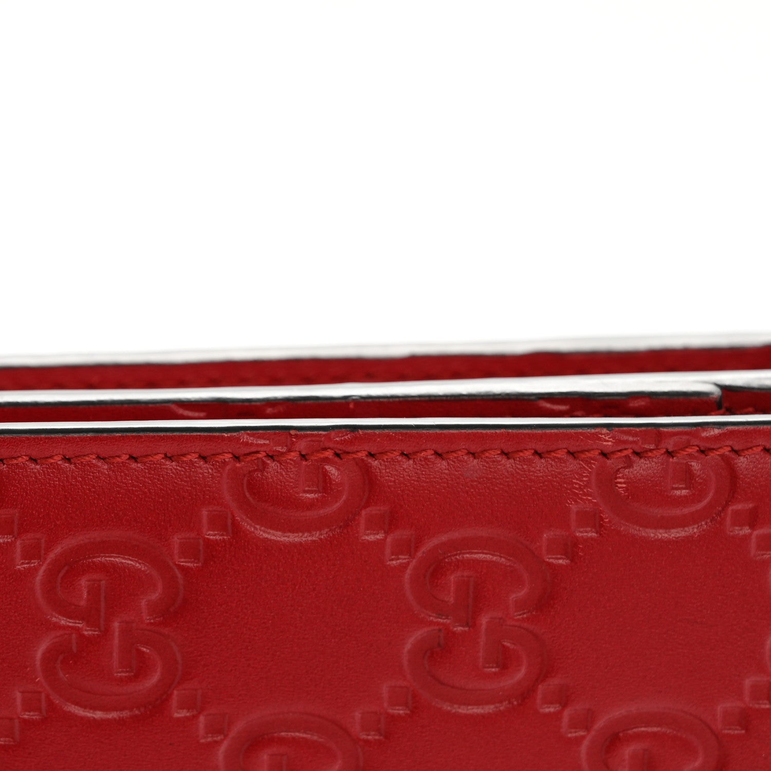 GCCIssima Signature Bowy Chain Wallet Hibiscus Red