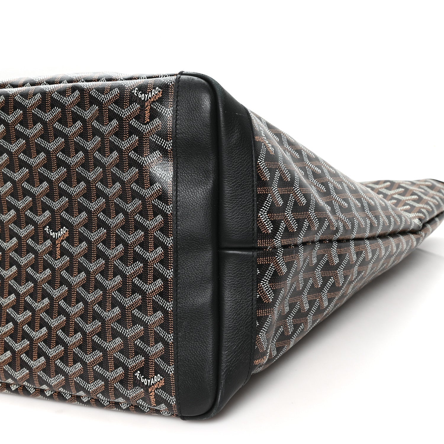 Goyardine Artois GM Black