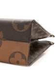Reverse Monogram Giant Onthego MM
