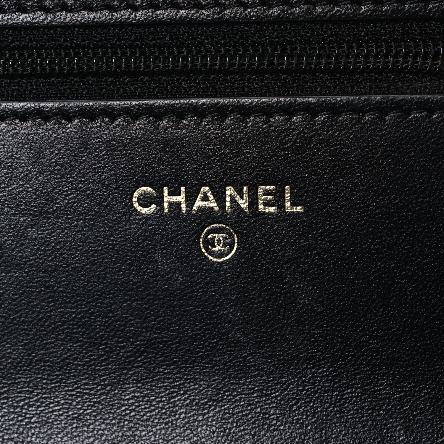 Lambskin Quilted CHNL 19 Wallet On Chain WOC Black