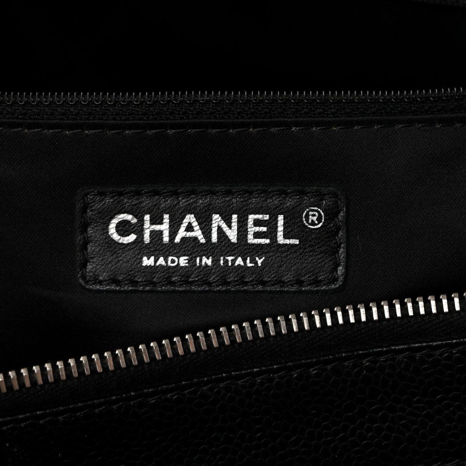 Caviar Quilted XL Grand Shopping Tote GST Black