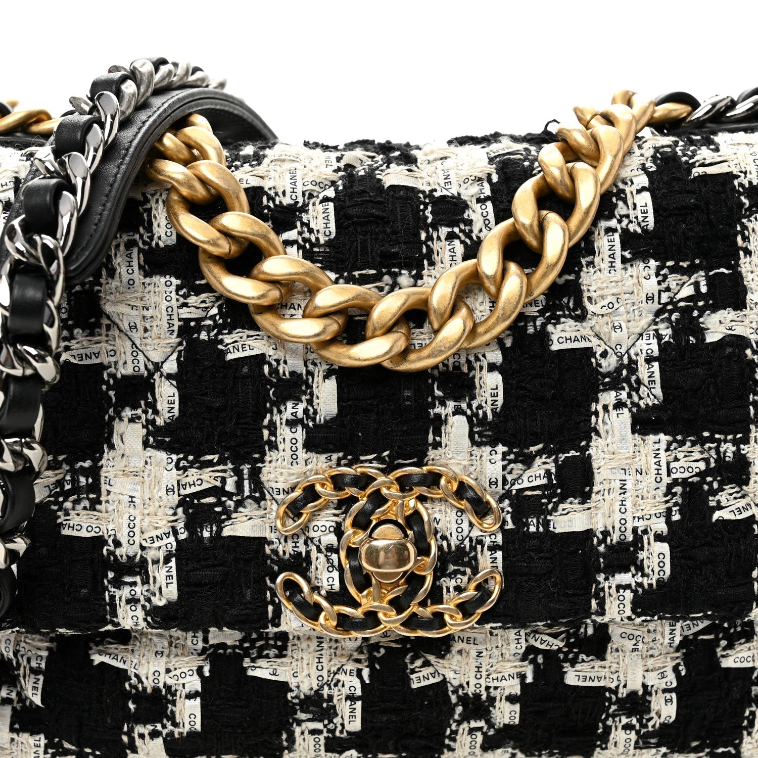 Tweed Quilted Medium CHNL 19 Flap Black Ecru White