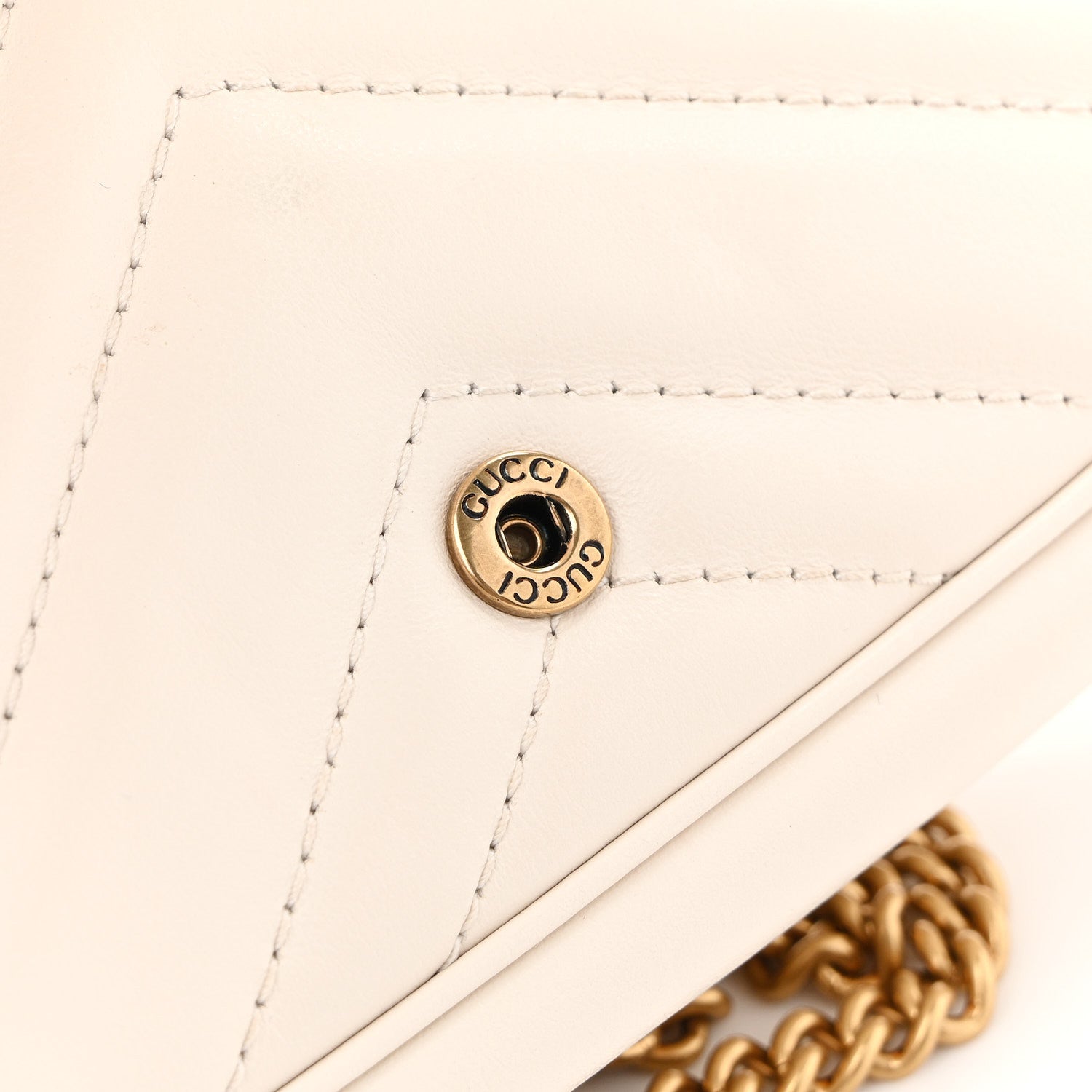 Calfskin Matelasse Super Mini GG Marmont Shoulder Bag White