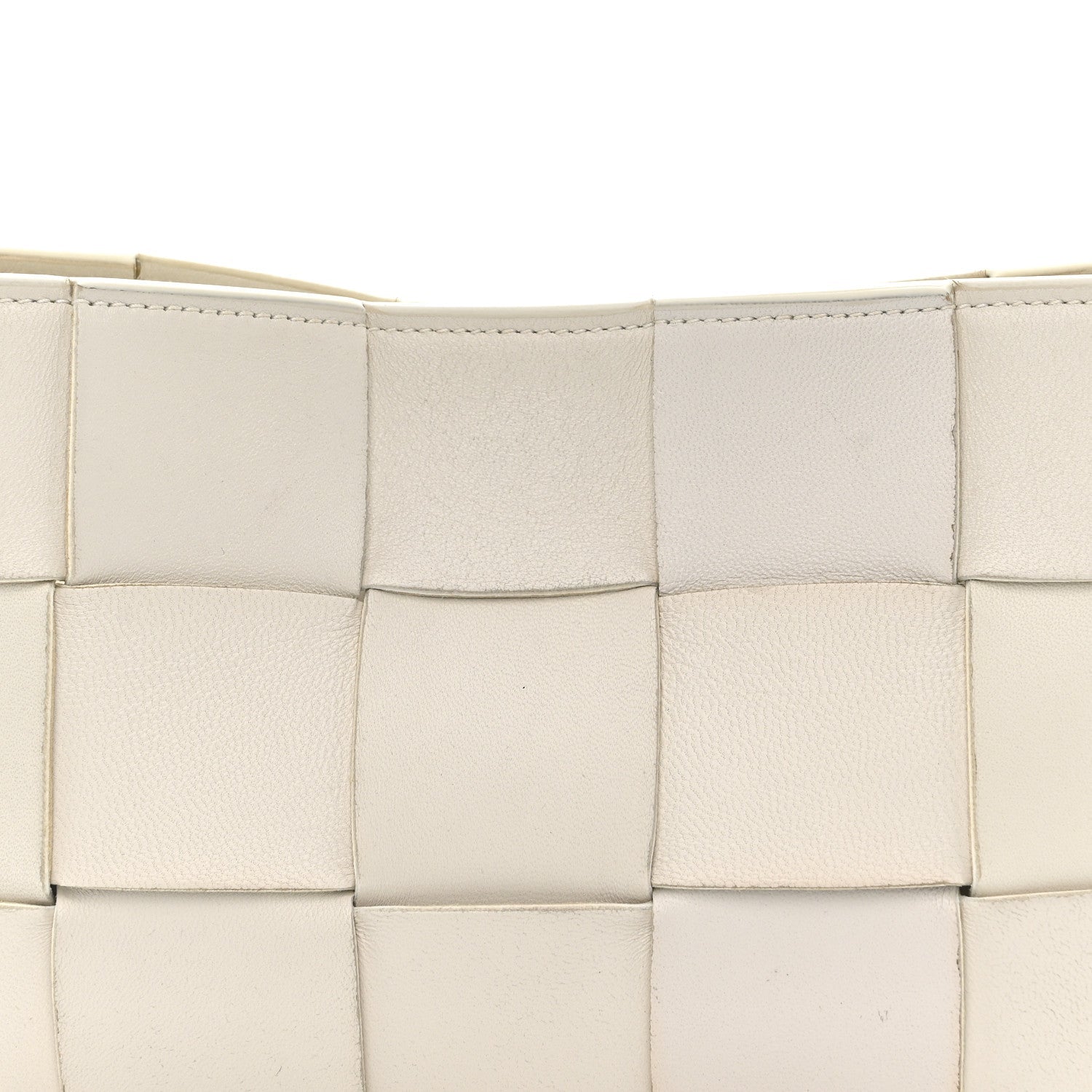 Calfskin Maxi Intrecciato Cassette Pouch On Strap Chalk