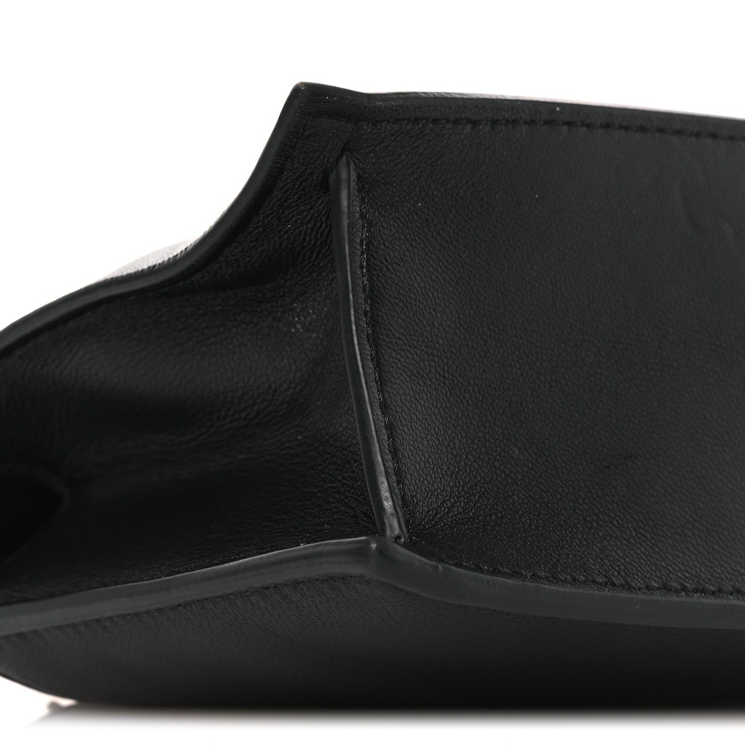 Smooth Calfskin La Pochette Rond Carre Black