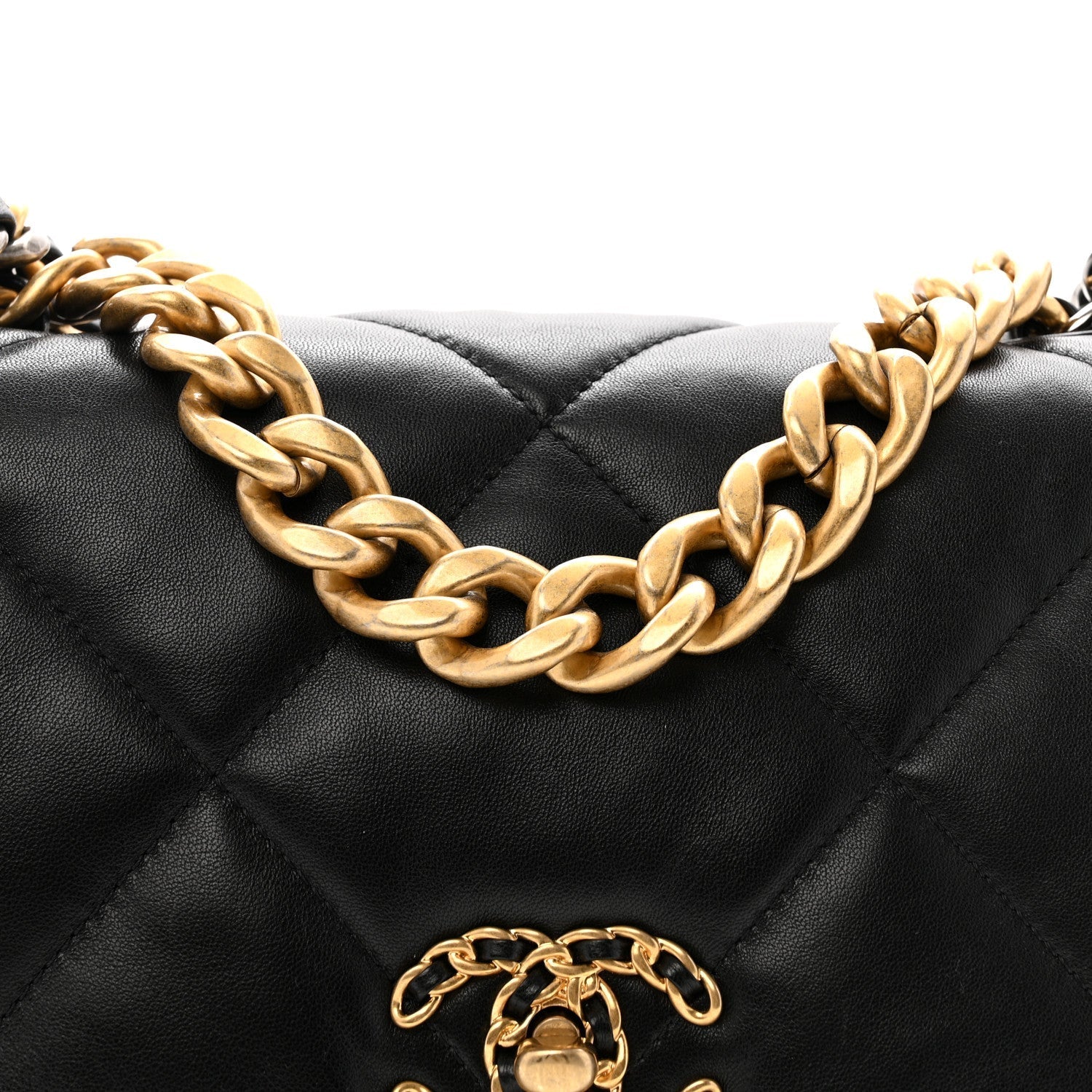 Lambskin Quilted Large CHNL 19 Flap Black