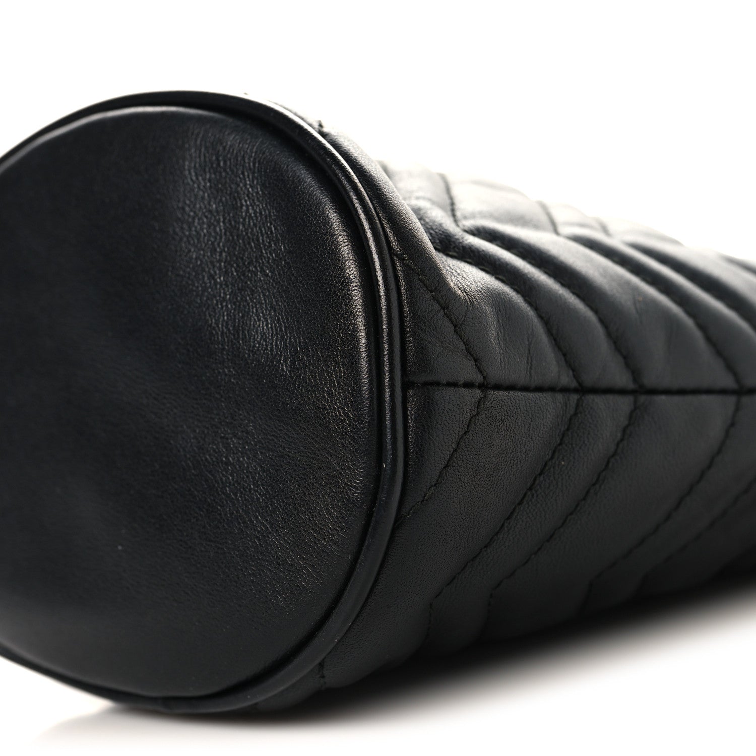 Calfskin Matelasse Mini GG Marmont 2.0 Bucket Bag Black