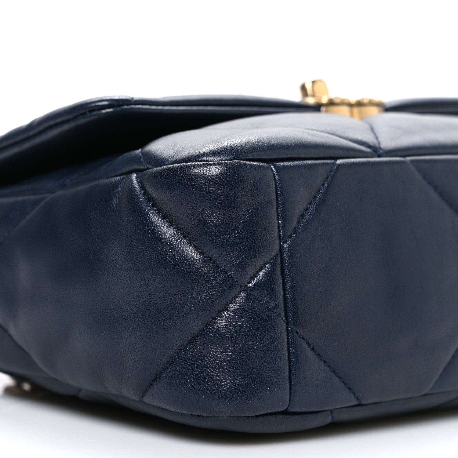 Lambskin Quilted Medium CHNL 19 Flap Navy Blue