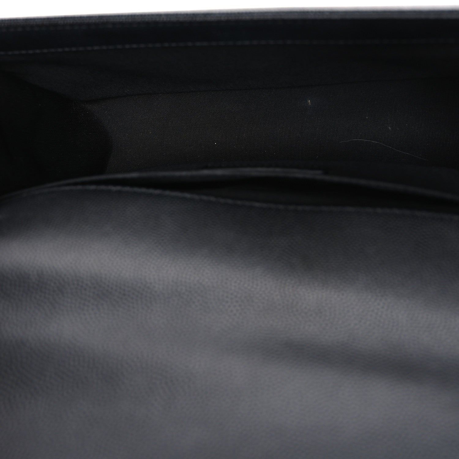 Caviar Quilted Medium Boy Flap Black