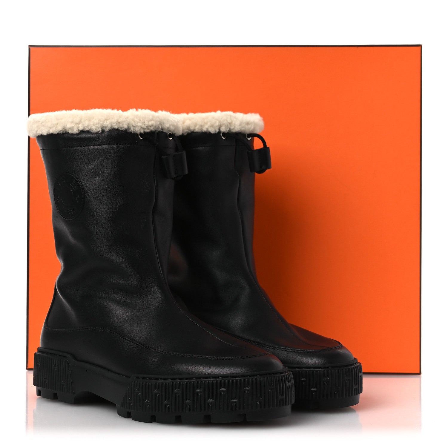 Calfskin Shearling Womens Journey Ankle Boots 38.5 Black Ecru