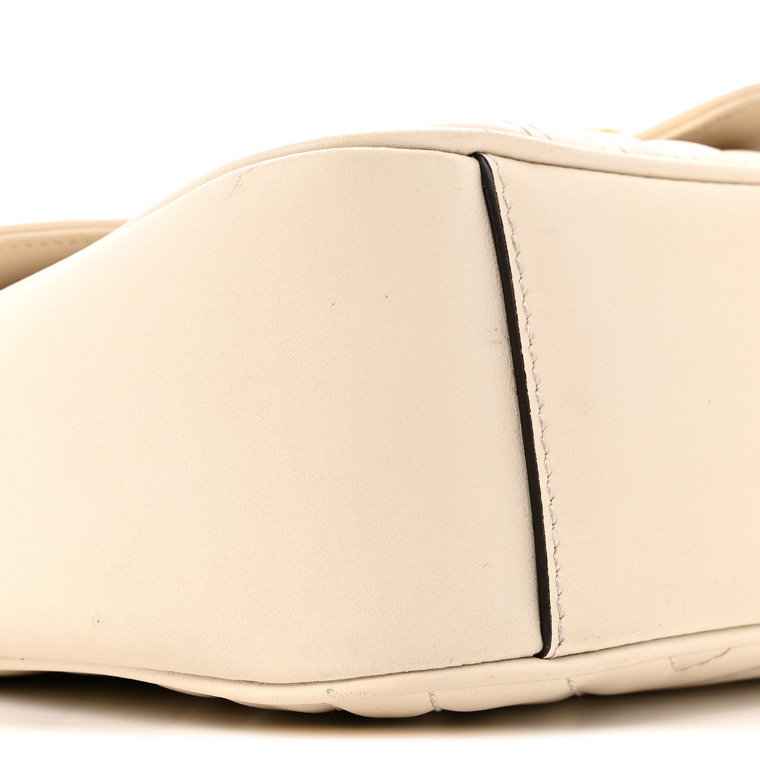 Calfskin Matelasse Small GG Marmont Shoulder Bag White