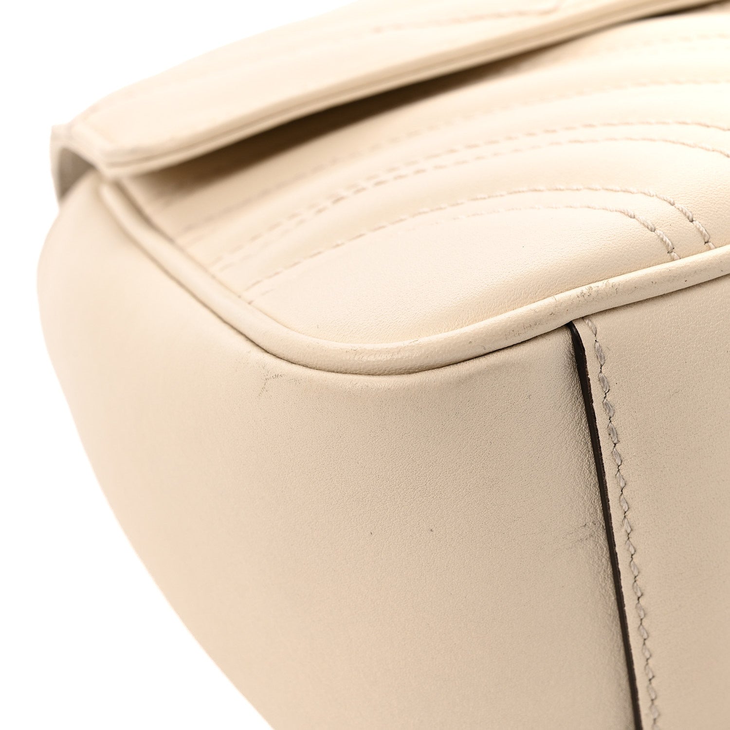 Calfskin Matelasse Small GG Marmont Shoulder Bag White