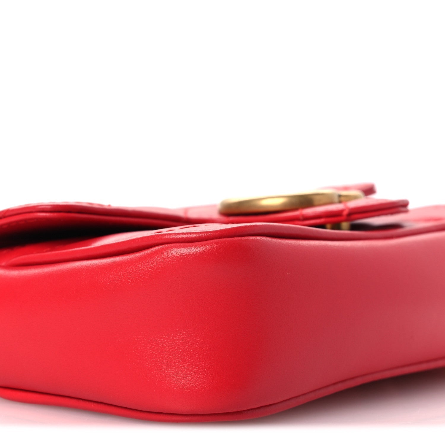 Calfskin Matelasse Super Mini GG Marmont Shoulder Bag Hibiscus Red