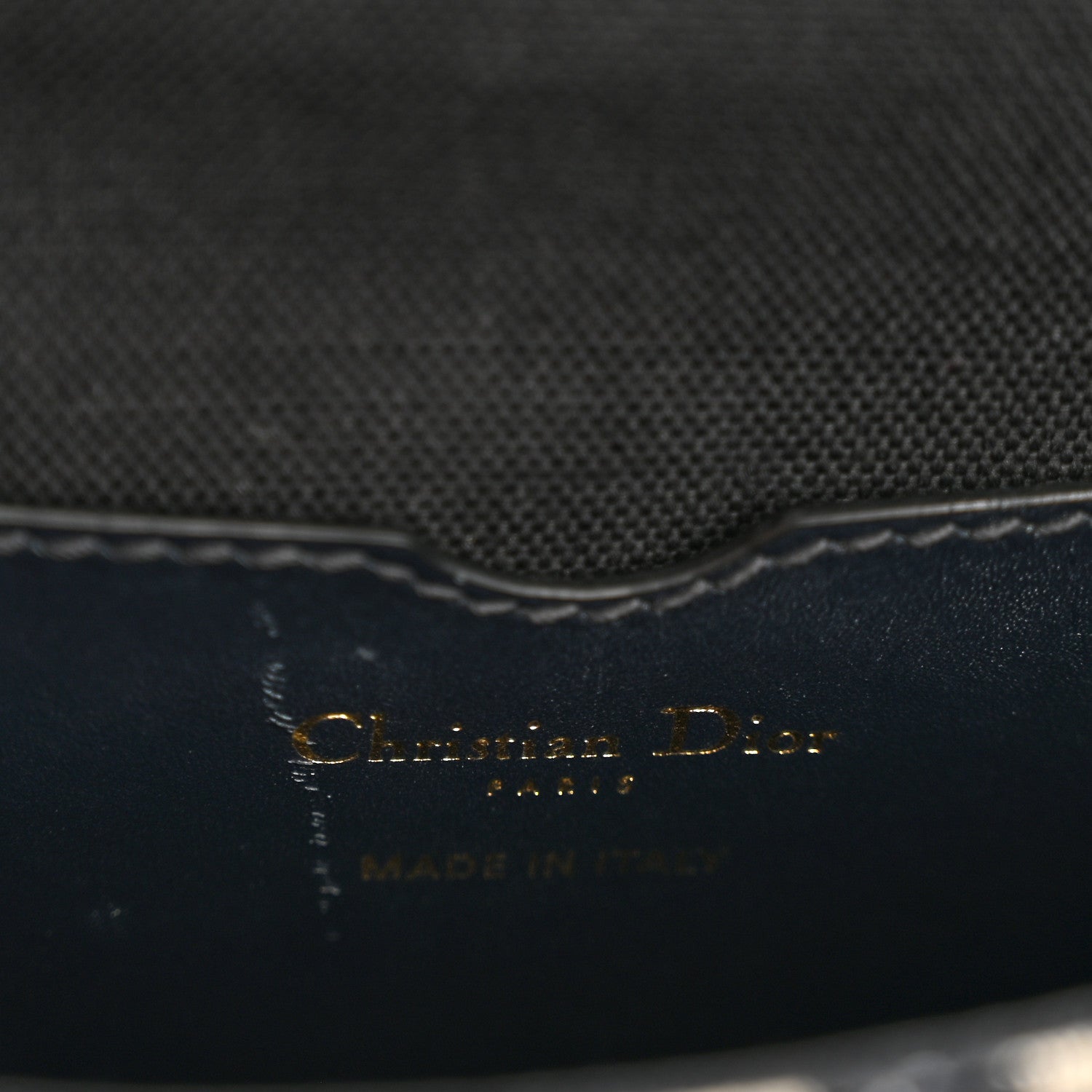 Oblique Medium Bobby Flap Blue
