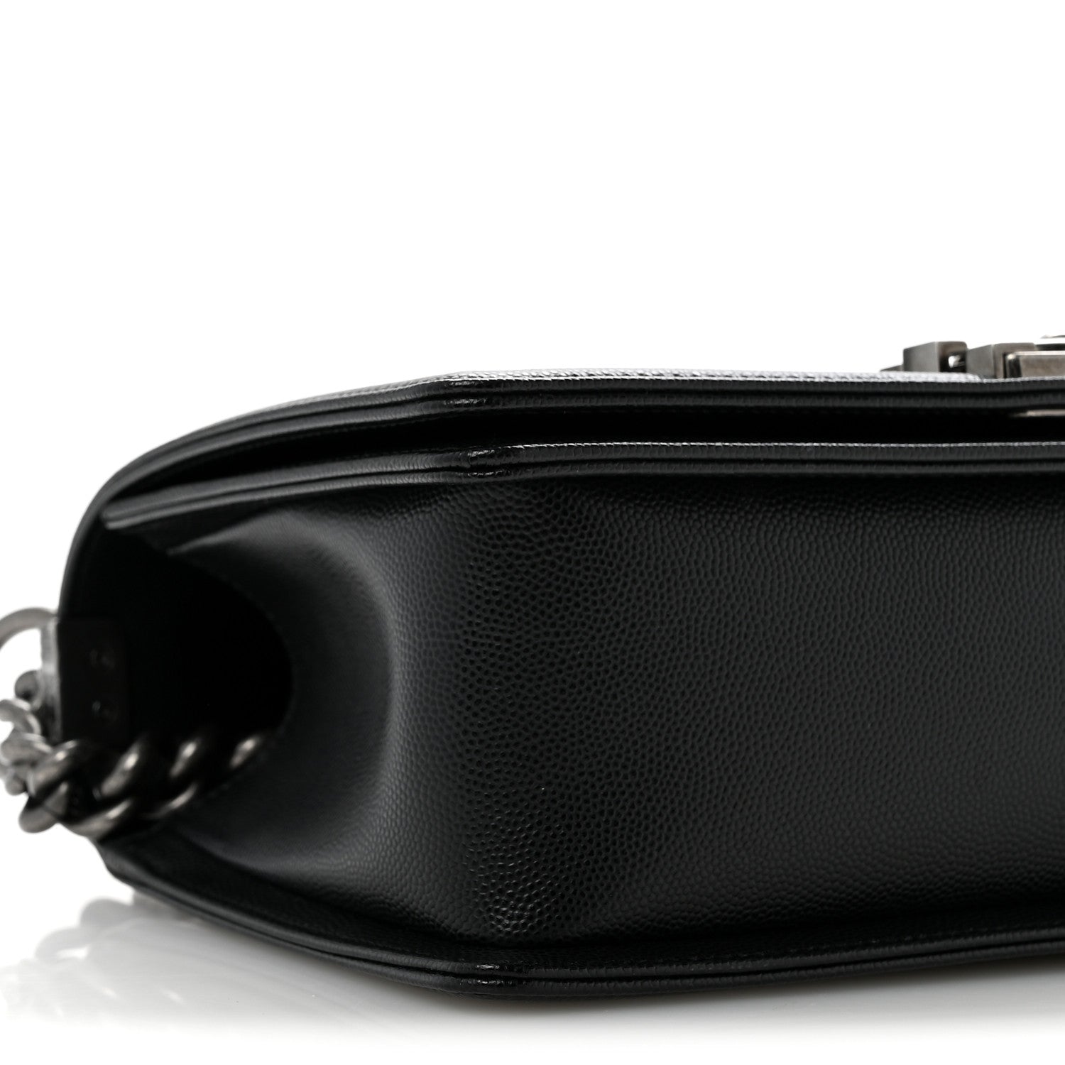 Caviar Quilted Medium Boy Flap Black