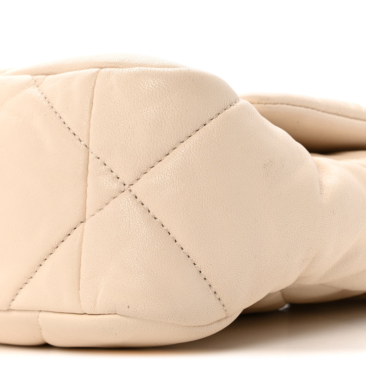 Goatskin Quilted Medium CHNL 19 Flap Light Beige