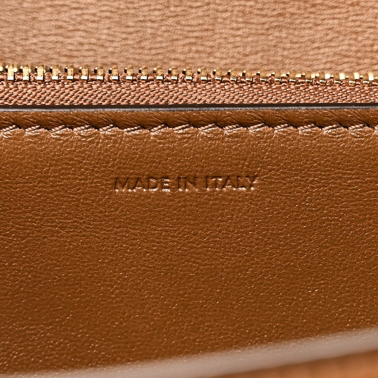 Box Calfskin Medium Classic Box Flap Bag Camel